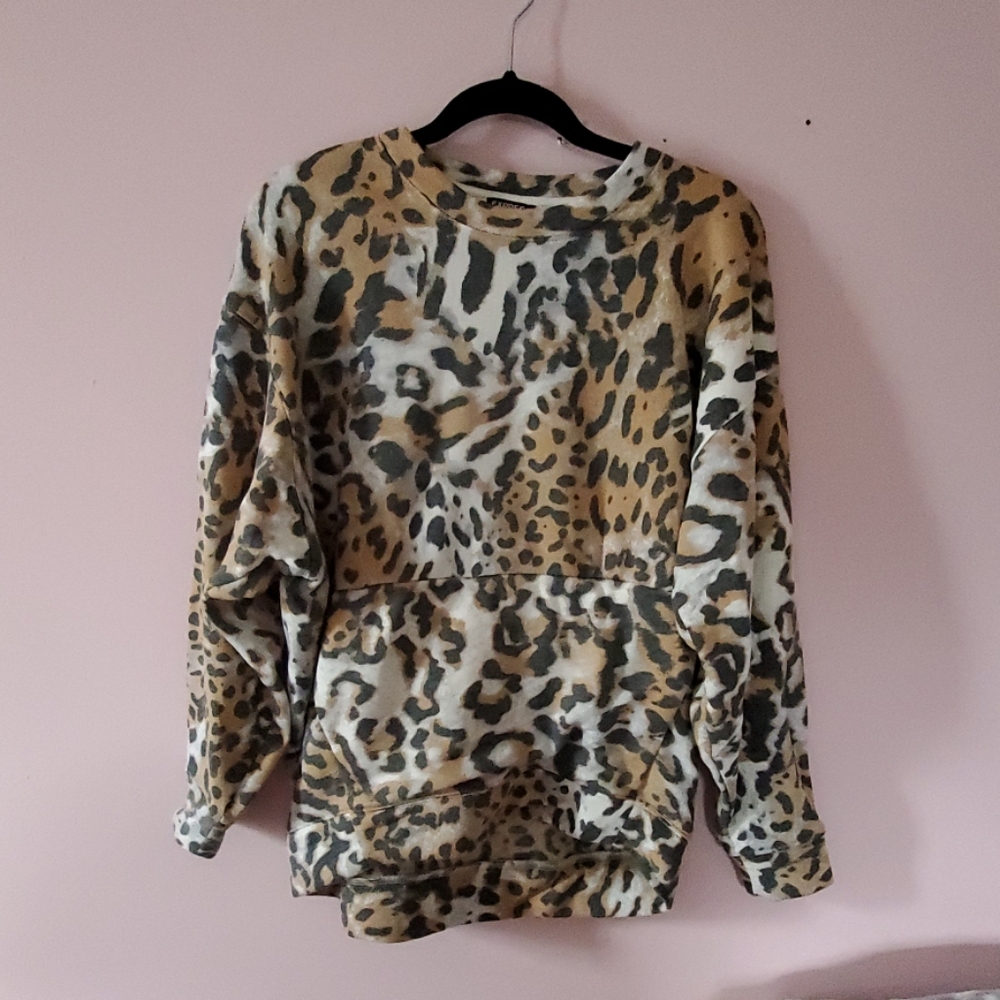 Cheetah print sweatshirt